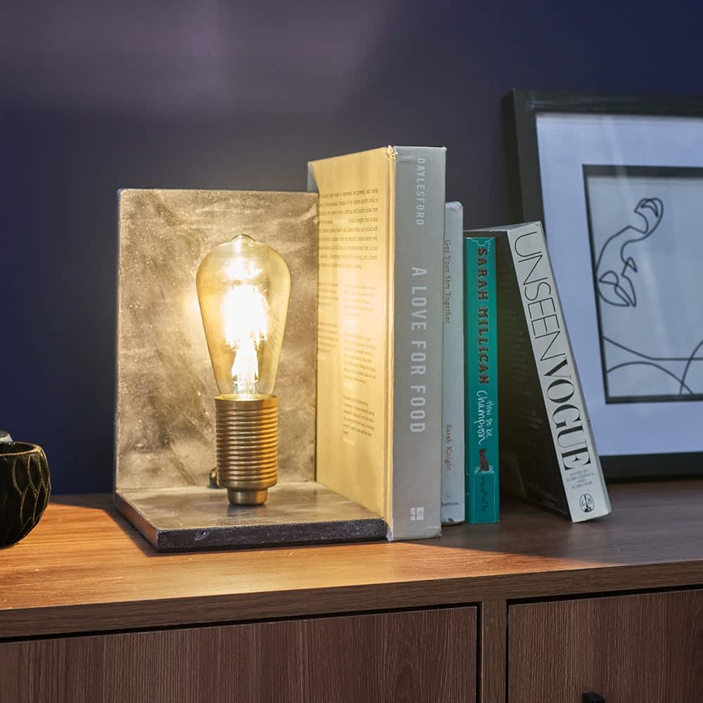 https://media.valuelights.co.uk/25913_DLIFE
