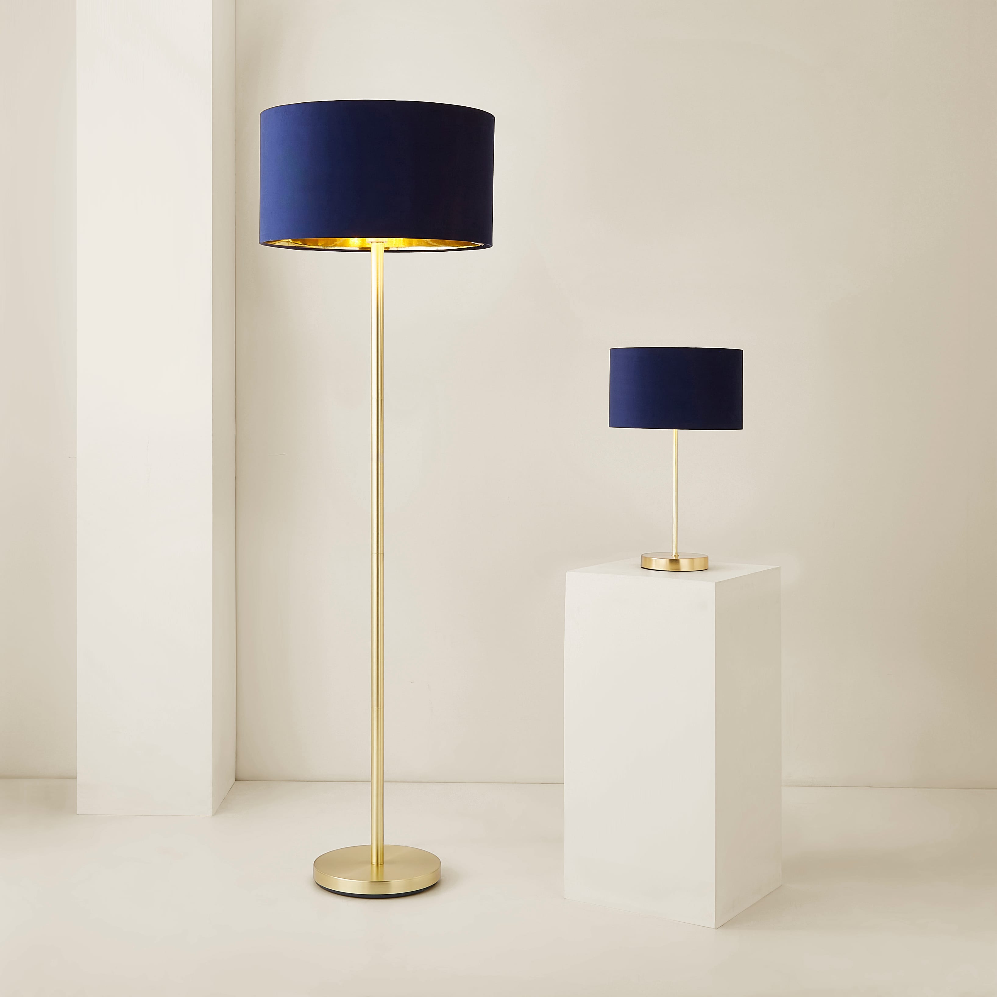 ValueLights Modern Floor Lamp - Black Metal With Navy Blue Velvet Drum Shade & Included LED Bulb