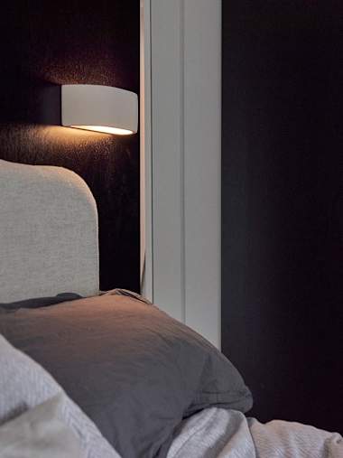 Vincent Curved Ceramic Wall Light