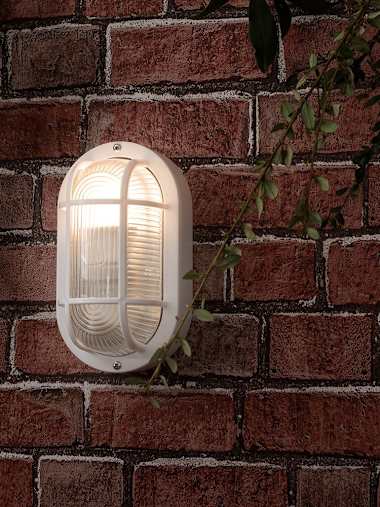 IP44 White Bulkhead Wall Light