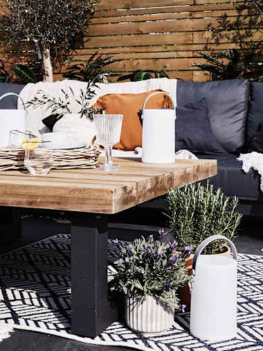 Daomu IP44 Outdoor RGB Rechargeable Cylinder Table Lantern