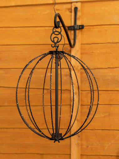 IP44 LED Metal Wire Sphere Hanging or Stake Light