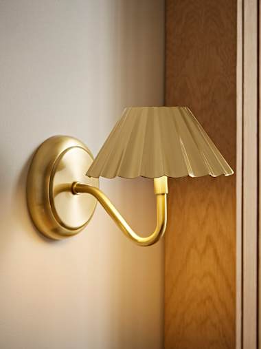 Avery Gold Rechargeable LED Wall Light