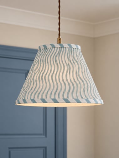 Large Green Arrow Shade