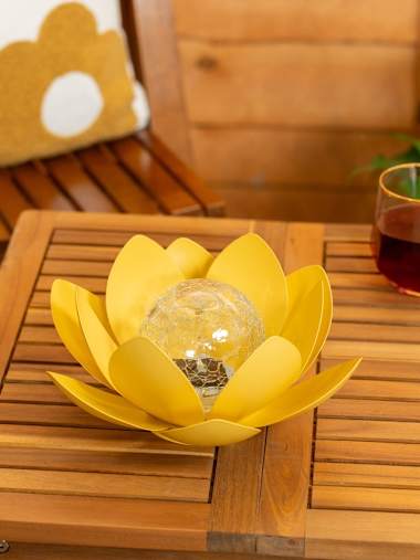 Yellow Metal Waterlily Light