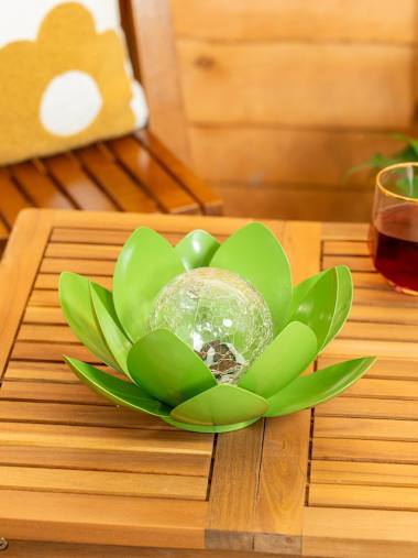 Green Metal Waterlily Light