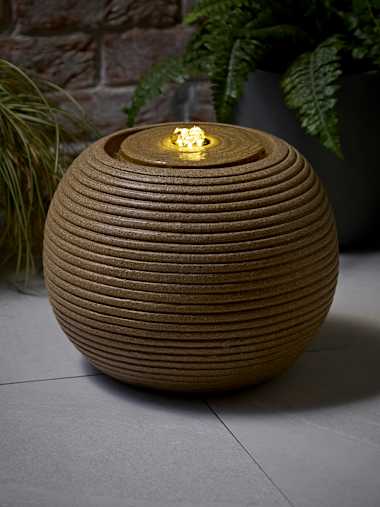Natural Ribbed Ball Solar Water Feature