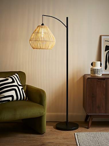Preto Curved Black Floor Lamp with Natural Rattan Teardrop Shade