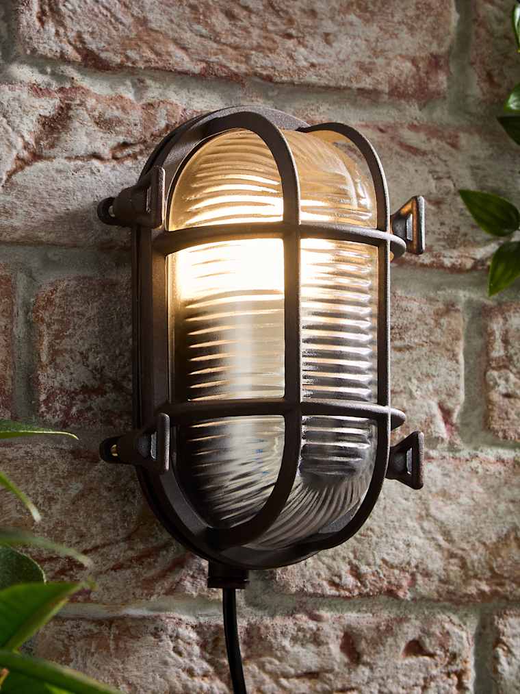 IP64 Rust Effect Oval Bulkhead Wall Light