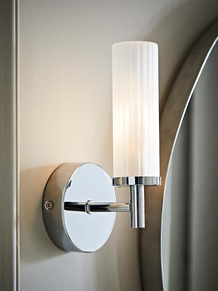 IP44 Chrome Wall Light with Reeded Glass Shade