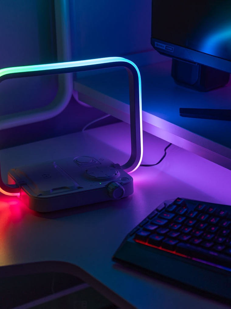 White 3-in-1 Wireless Charging Pad with Colour Changing Light