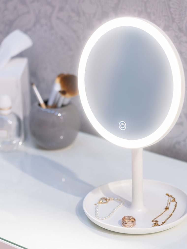LED Make Up Mirror with Bluetooth Speaker