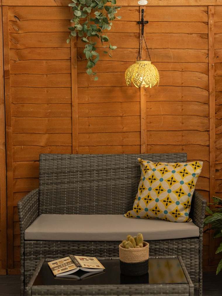 IP44 LED Yellow Artichoke Hanging Light