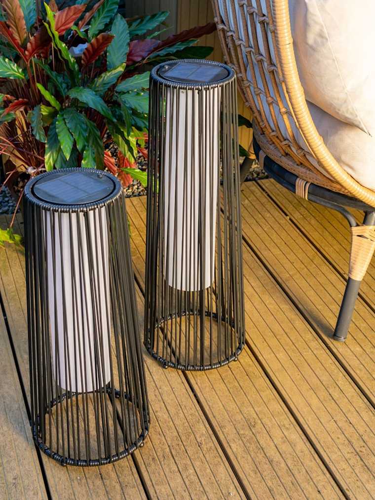 IP44 Small Black Rattan LED Floor Lamp