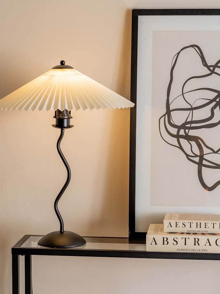 Black Metal Table Lamp