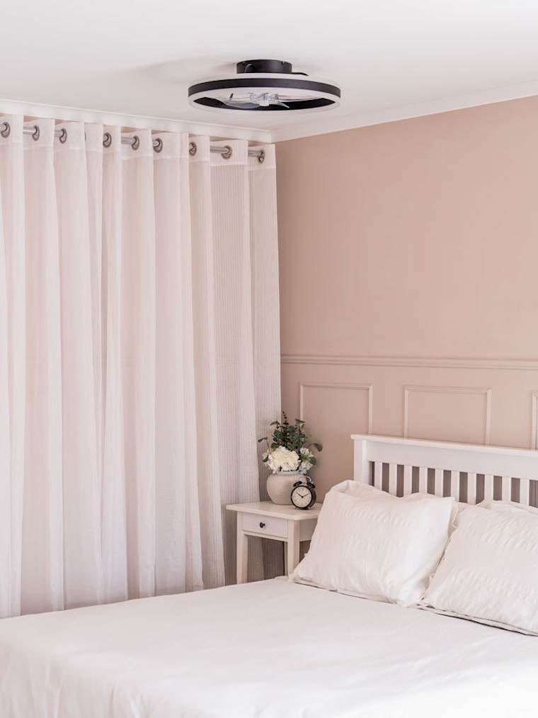 Matte Black Circle Ceiling Fan with Light and Remote
