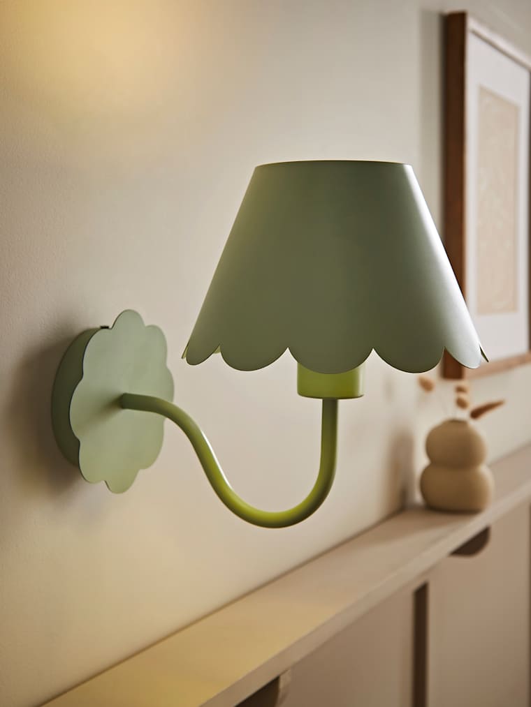 Light Green Rechargeable Scalloped Wall Light with Remote